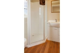 Smaller Sized Cottage has ensuite bathroom